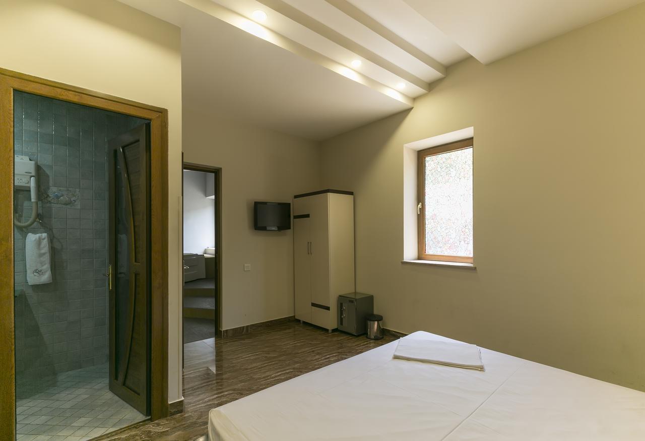 Best Hotel Jerevan Exteriör bild